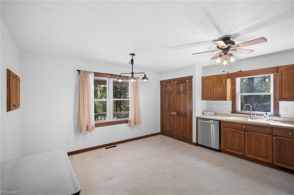 148 Reeder Road, Seagrove, North Carolina image 41