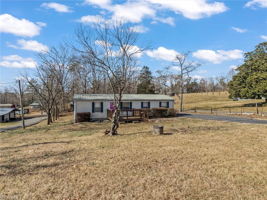 889 N Franklin Road, Mount Airy, North Carolina image 1