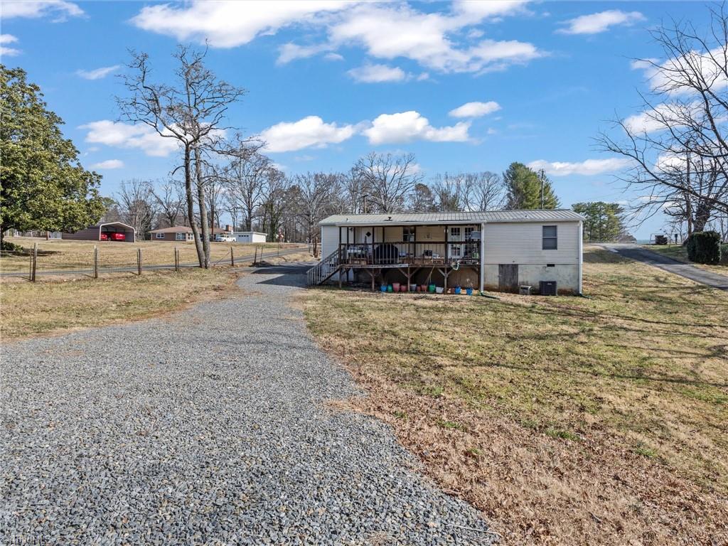 889 N Franklin Road, Mount Airy, North Carolina image 4