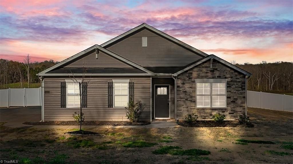 Photo of 1332 Hill Everhart Road, Lexington, NC 27295 (MLS # 1213909)