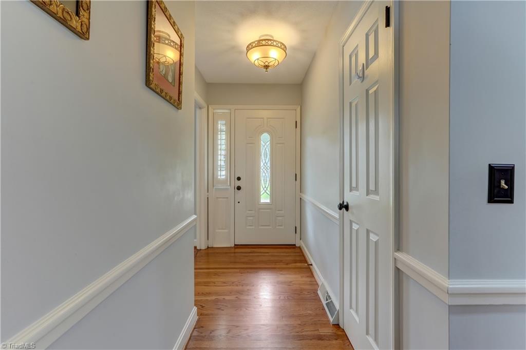 803 Honeysuckle Drive, Greensboro, North Carolina image 5