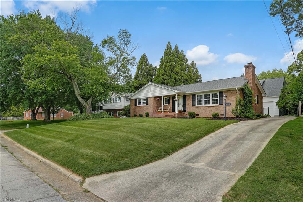 803 Honeysuckle Drive, Greensboro, North Carolina image 3