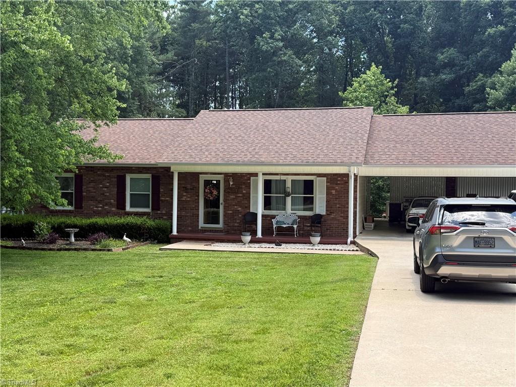 128 Hickory Hollow Road, North Wilkesboro, NC, 28659