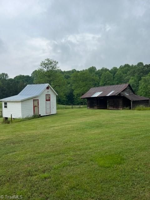 A home in Yadkinville