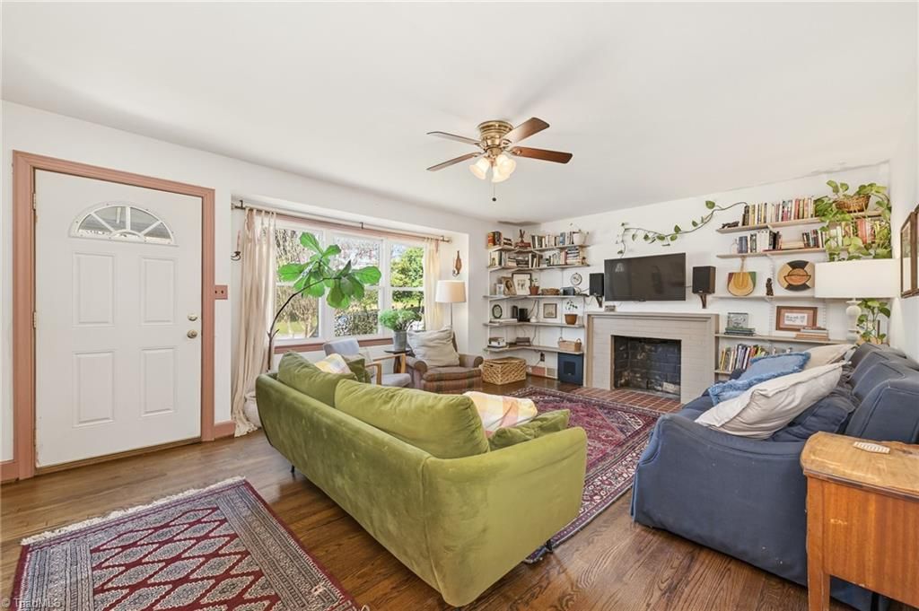 Photo of 2328 Lyndhurst Avenue, Winston-Salem, NC 27103 (MLS # 1214012)