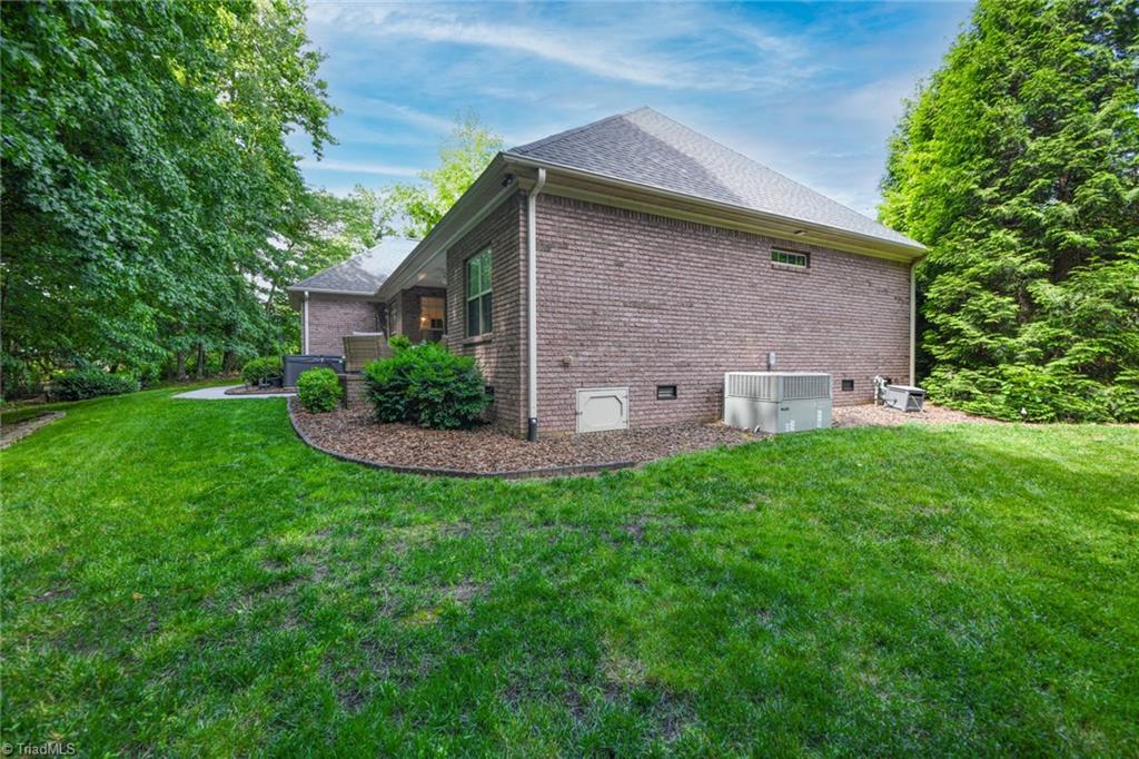 7504 Summer Breeze Court, Summerfield, North Carolina image 41