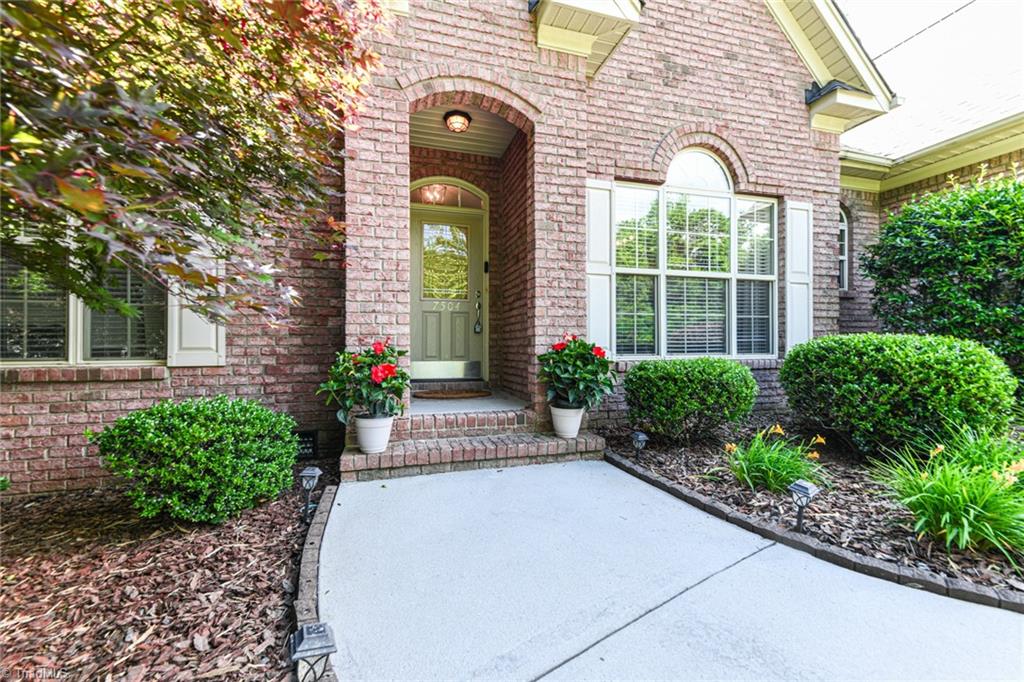7504 Summer Breeze Court, Summerfield, North Carolina image 2