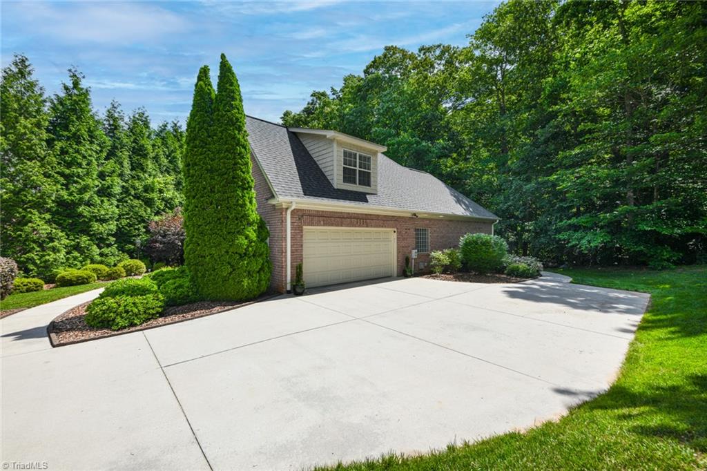 7504 Summer Breeze Court, Summerfield, North Carolina image 6