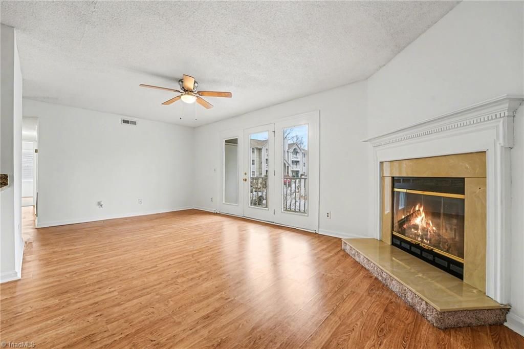 Photo of 3701 Cotswold Terrace #5E, Greensboro, NC 27410 (MLS # 1204477)