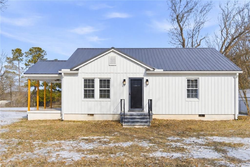 Photo of 1104 Grove Lane, Graham, NC 27253 (MLS # 1208012)