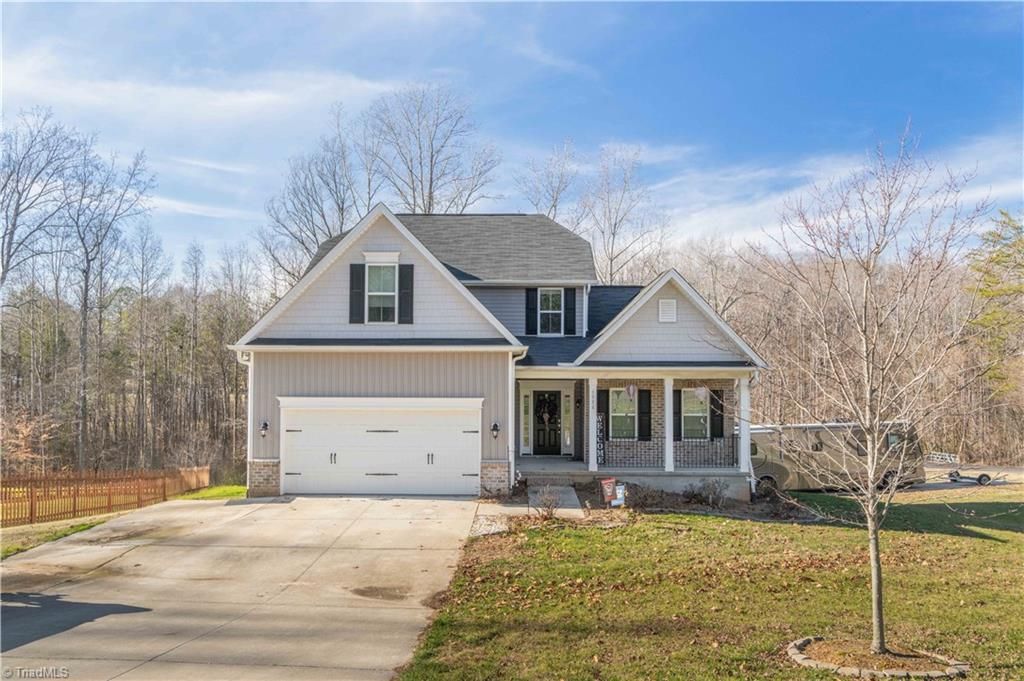 Photo of 1728 Valley Brook Court, Clemmons, NC 27012 (MLS # 1206541)