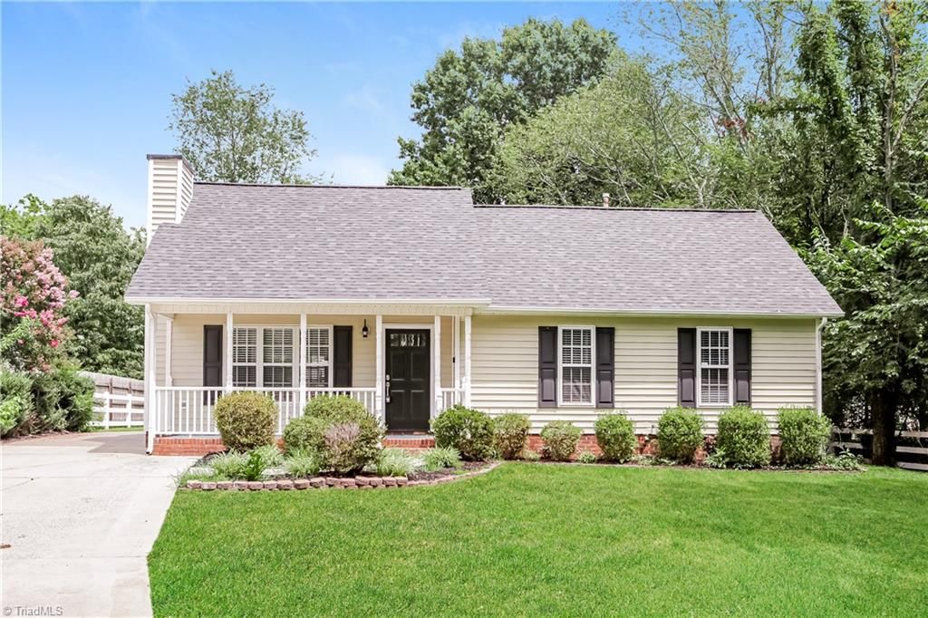 Photo of 2110 Highfield Park Drive, Winston-Salem, NC 27127 (MLS # 1208964)