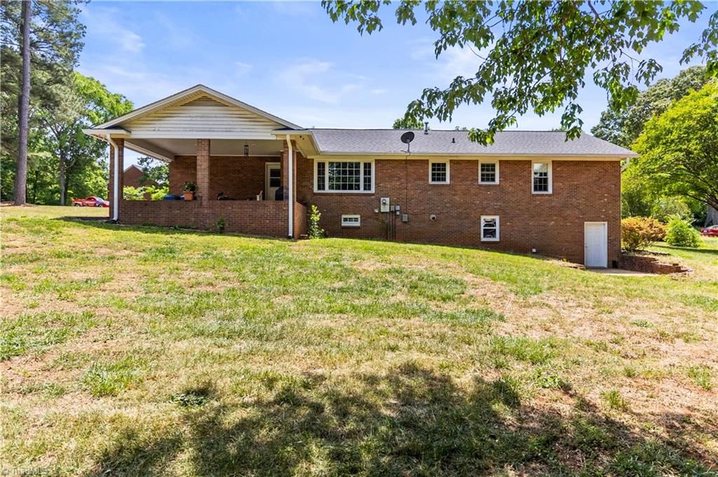 Photo of 139 Woodhaven Lane, Mocksville, NC 27028 (MLS # 1219055)