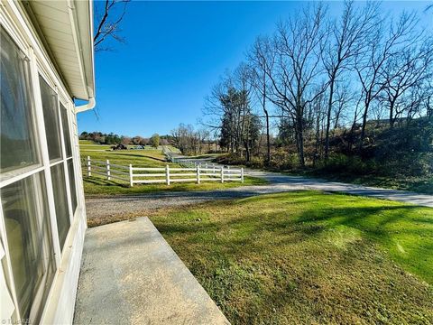 A home in Mount Airy