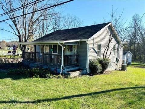 A home in Mount Airy