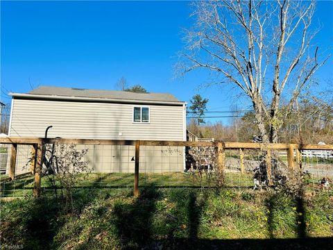 A home in Mount Airy