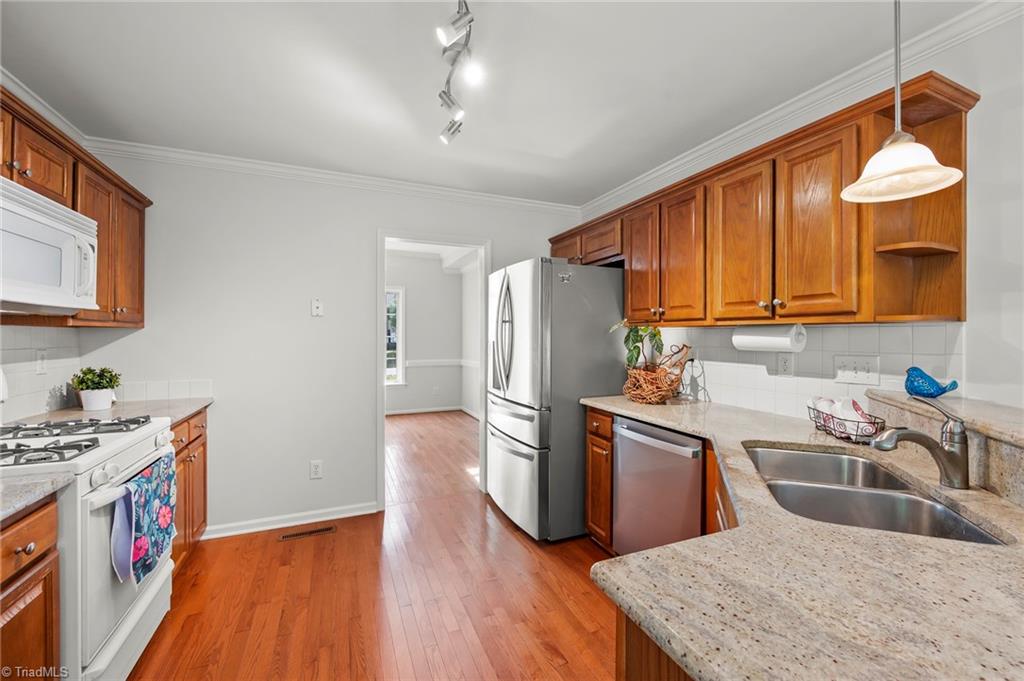 130 Ivywood Court