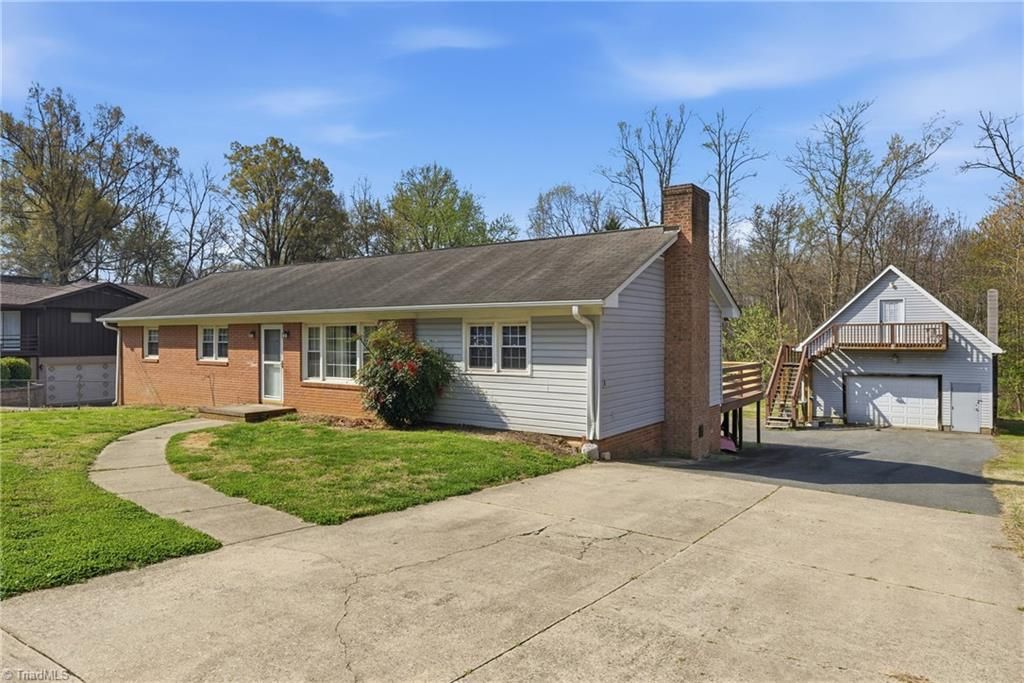 Photo of 1313 Ridgewood Avenue, Reidsville, NC 27320 (MLS # 1213189)