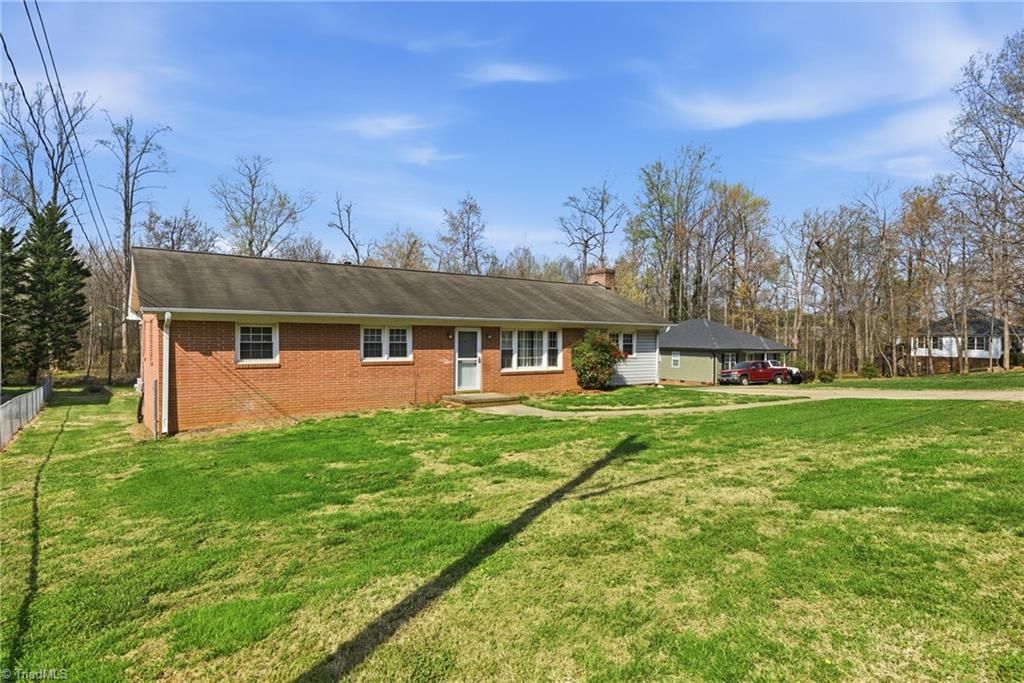 Photo of 1313 Ridgewood Avenue, Reidsville, NC 27320 (MLS # 1213189)