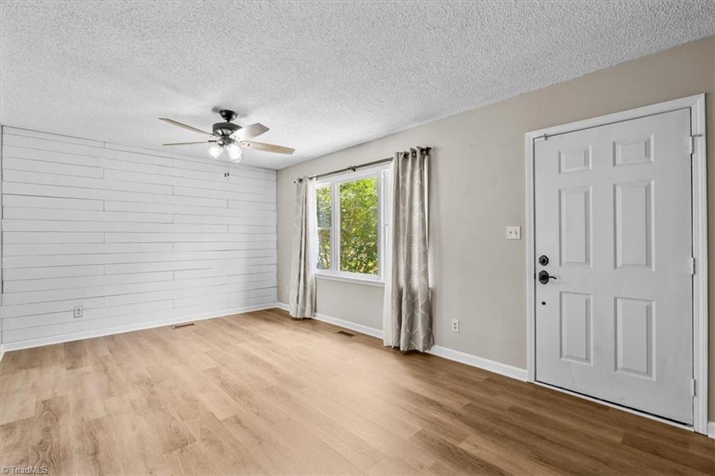 1377 Glenwood Road