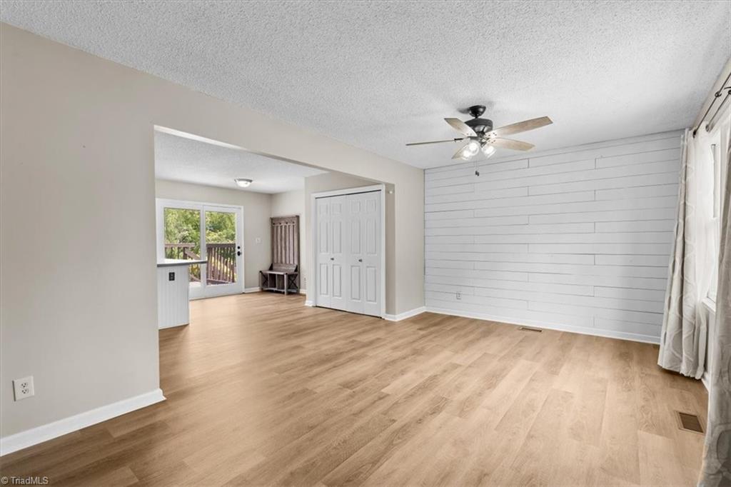 1377 Glenwood Road