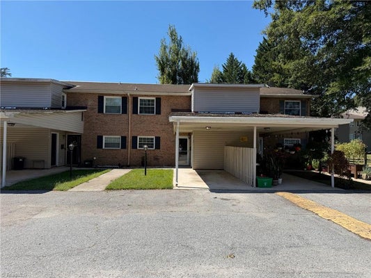 2219 SHADOW VALLEY RD, HIGH POINT, NC 27265 - Image 50f79b38fc6c603e8f21e5e95fdfd85a/1809557050