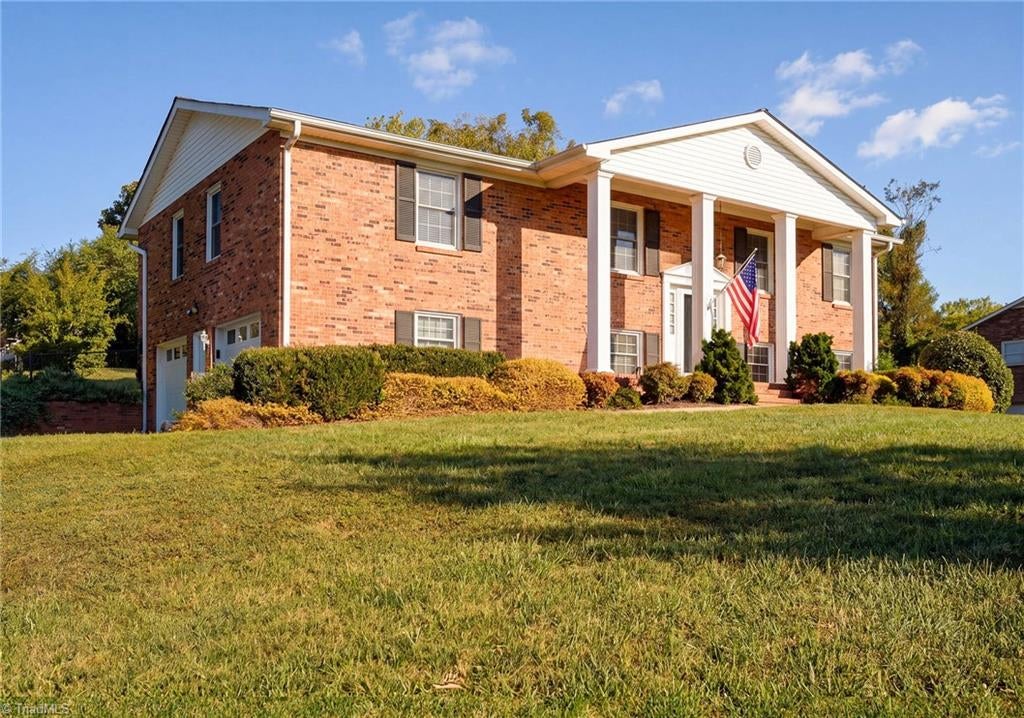 1435 S Peace Haven Road