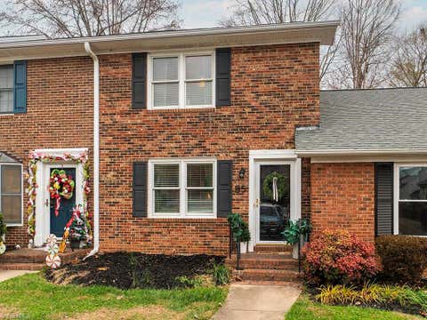 Photo for 2202 Huntington Road B5