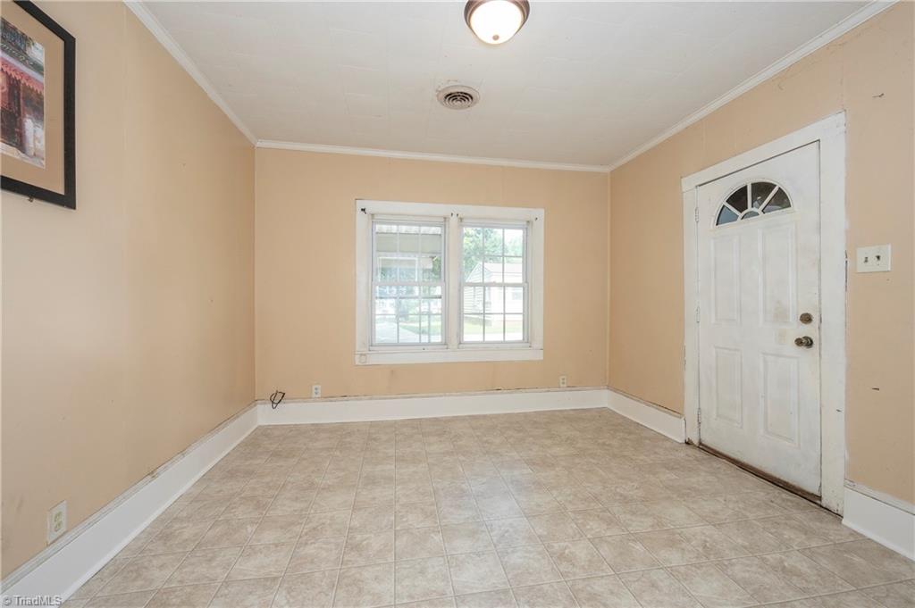 Greensboro, North Carolina 27405, United States, 3 Bedrooms Bedrooms, ,2 BathroomsBathrooms,Residential,Active,176530