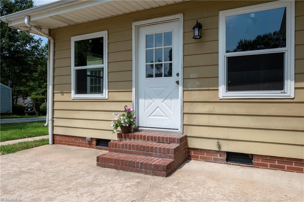 Greensboro, North Carolina 27405, United States, 3 Bedrooms Bedrooms, ,2 BathroomsBathrooms,Residential,Active,176530