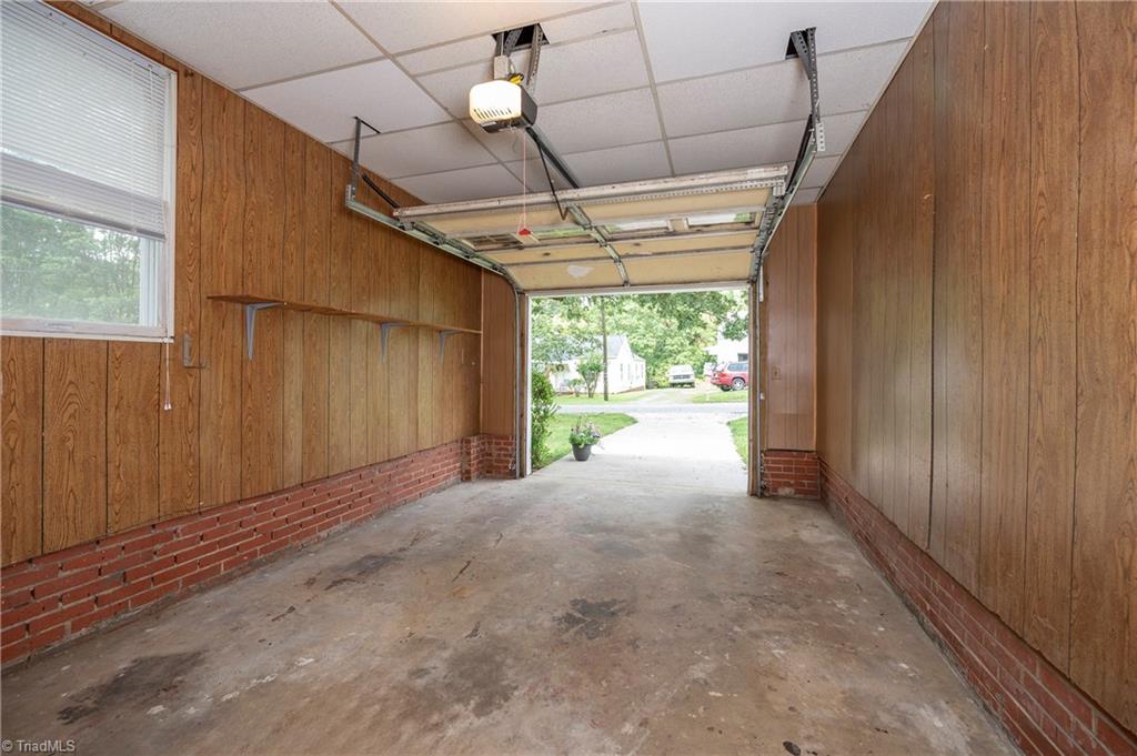 Greensboro, North Carolina 27405, United States, 3 Bedrooms Bedrooms, ,2 BathroomsBathrooms,Residential,Active,176530