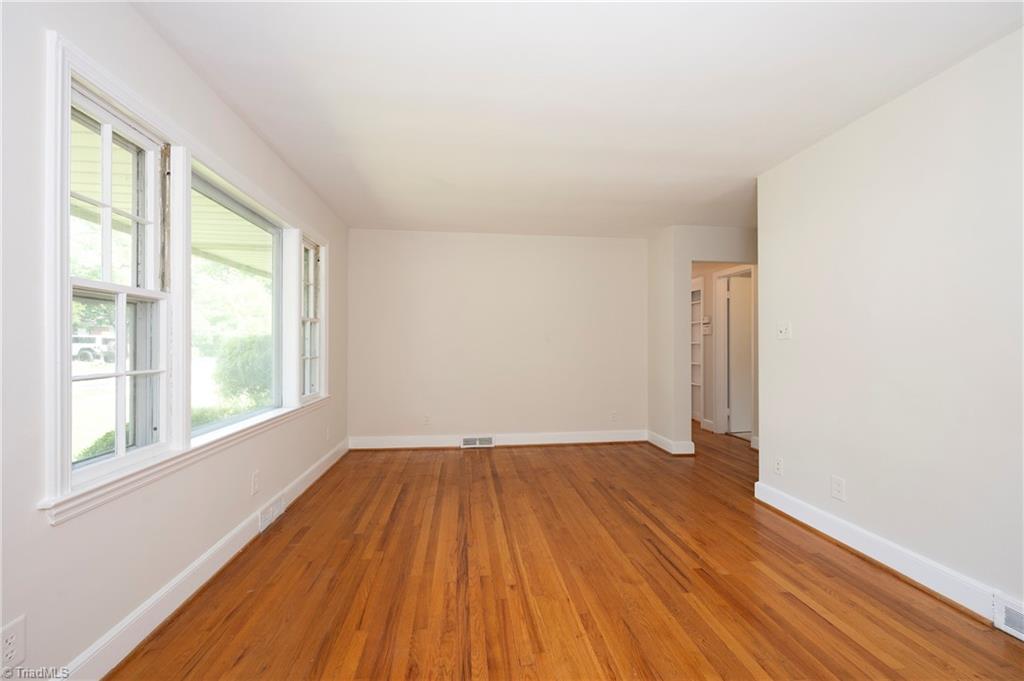 Greensboro, North Carolina 27405, United States, 3 Bedrooms Bedrooms, ,2 BathroomsBathrooms,Residential,Active,176530