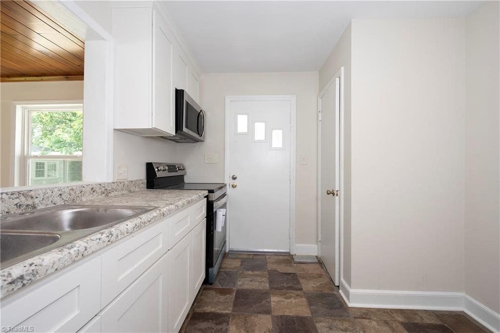 Greensboro, North Carolina 27405, United States, 3 Bedrooms Bedrooms, ,2 BathroomsBathrooms,Residential,Active,176530