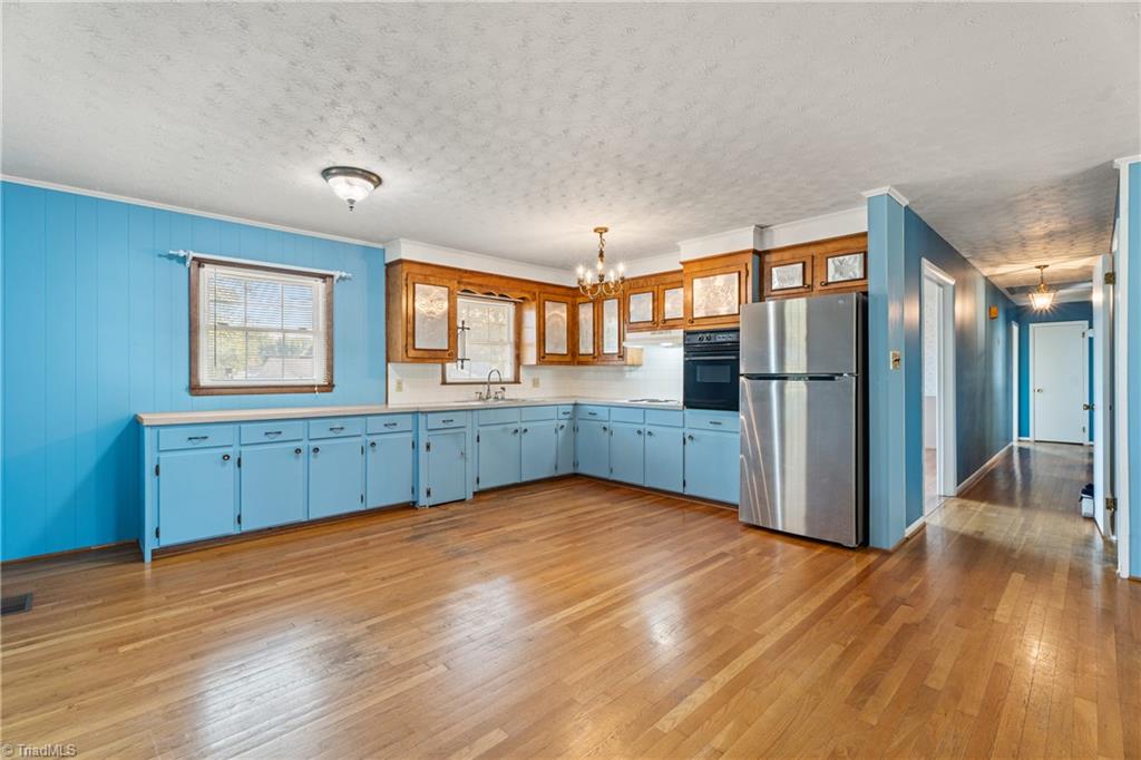 Kernersville, North Carolina 27284, United States, 3 Bedrooms Bedrooms, ,2 BathroomsBathrooms,Residential,Pending,216818