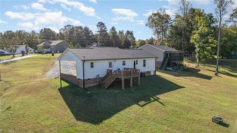 A home in Archdale