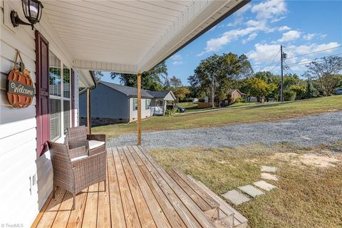 A home in Archdale