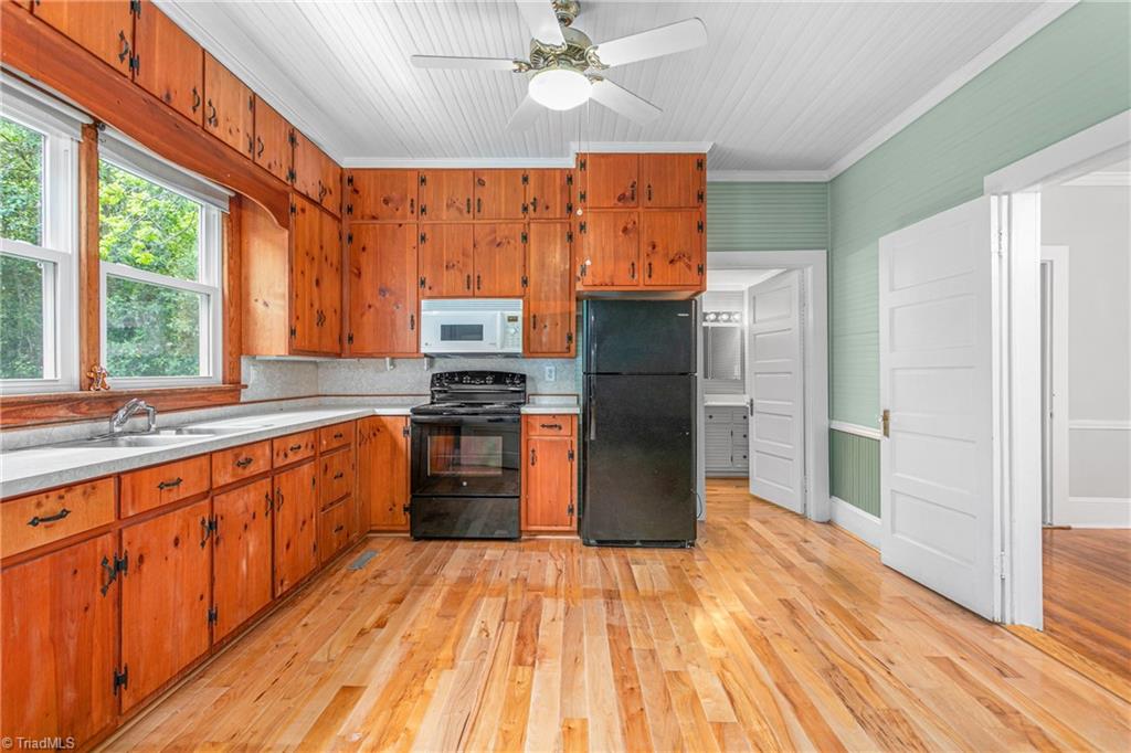 429 N Asheboro Street, Liberty, North Carolina image 12