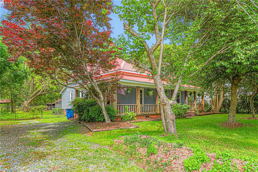 429 N Asheboro Street, Liberty, North Carolina image 3