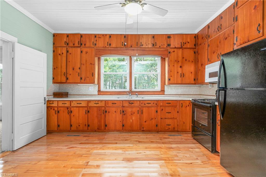 429 N Asheboro Street, Liberty, North Carolina image 14