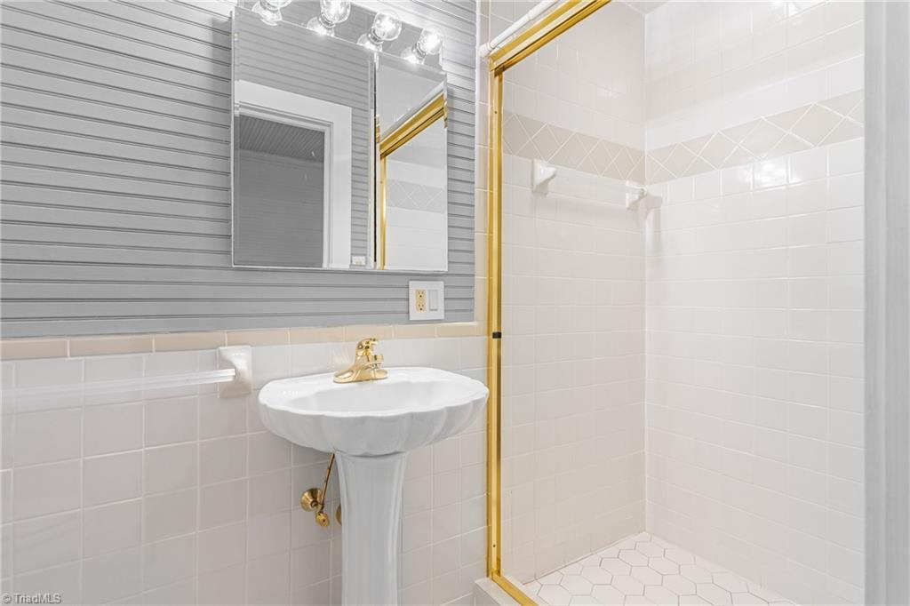 429 N Asheboro Street, Liberty, North Carolina image 18