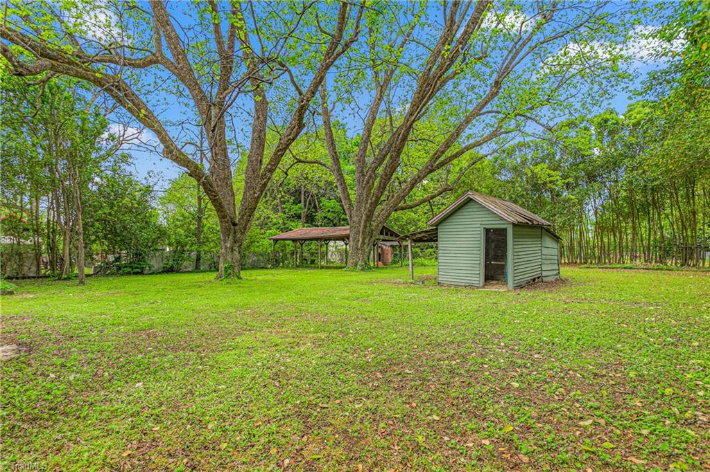 429 N Asheboro Street, Liberty, North Carolina image 35