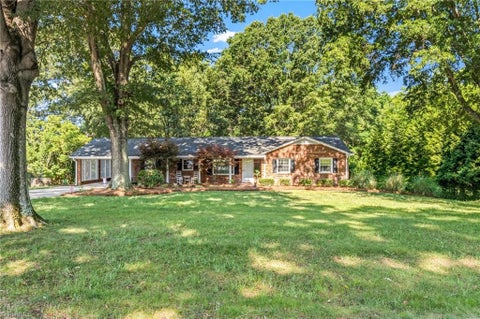 Homes For Sale - 4216 Rayfield Drive<br/> Winston-Salem, NC 27107