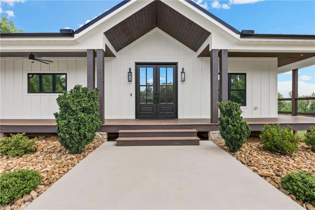 Photo of 277 Crooked Road, Blanch, NC 27212 (MLS # 1229619)