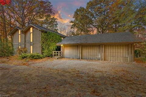 Photo for 219 Cascade Drive