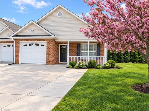 Townhouse For Sale - 131 Wellsboro Court<br/> King, NC 27021