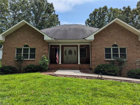 A home in Yadkinville