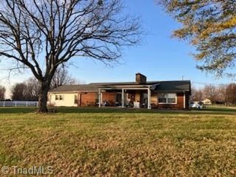 A home in Mount Airy