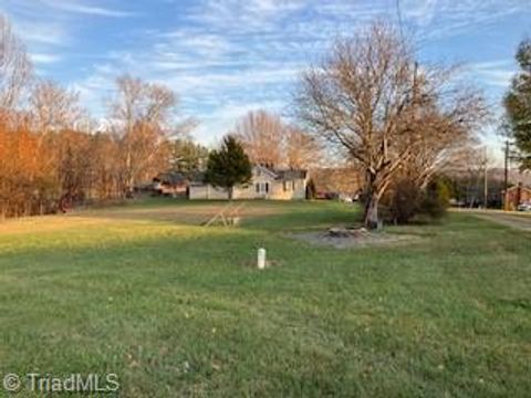 A home in Mount Airy