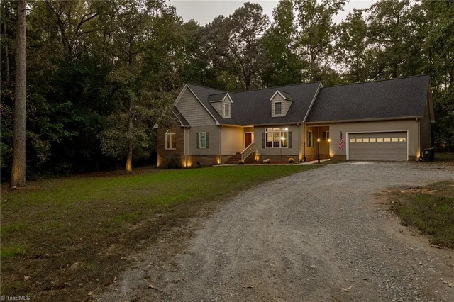 287 Fawn Trail, photo 3 of 49