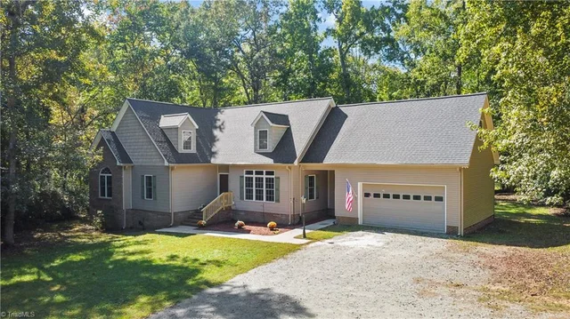 287 Fawn Trail, photo 2 of 49